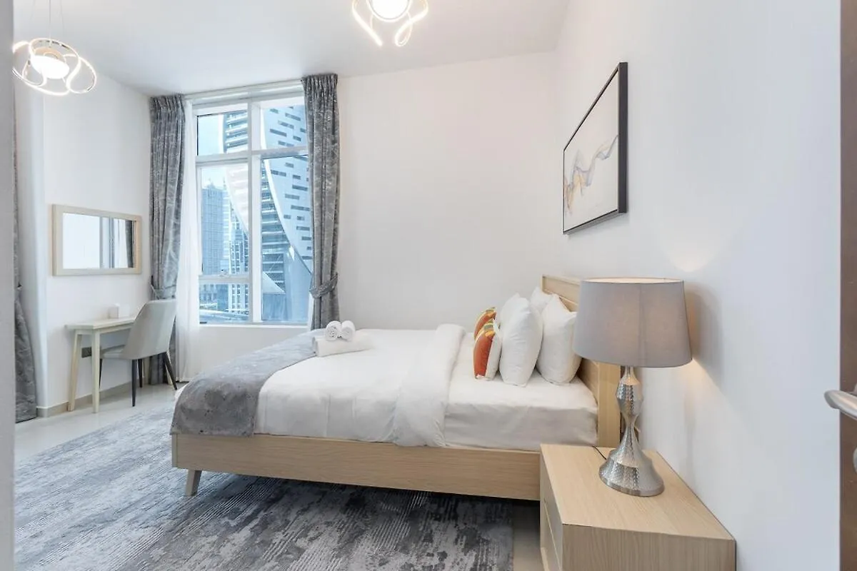 Cozy And Bright 2-Bedroom Apartment In Business Bay Dubai